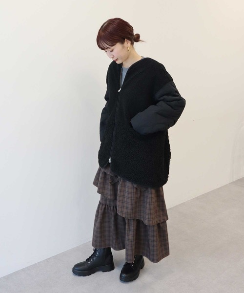 earth music&ecology（アースミュージックアンドエコロジー）の「【2025AW】ボアキルトミドルコート（ブルゾン・レディース・カーキ/ブラック/アイボリー・FREE）」の21枚目の写真