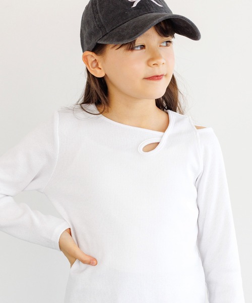 coca(coca)(コカ)の「キッズ リブアシメ肩あき長袖Tシャツ(Tシャツ/カットソー・キッズ・ブラック/ホワイト・140/130/150/120)」の7枚目の写真