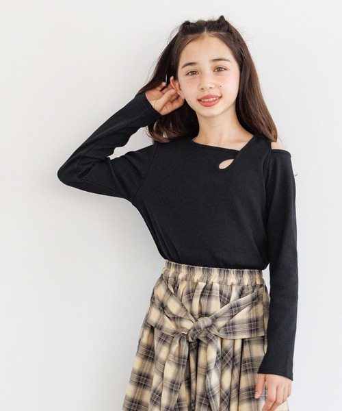 coca(coca)(コカ)の「キッズ リブアシメ肩あき長袖Tシャツ(Tシャツ/カットソー・キッズ・ブラック/ホワイト・140/130/150/120)」の13枚目の写真
