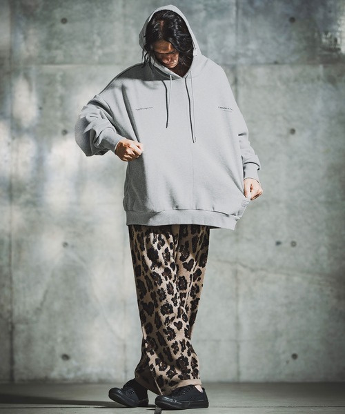 GLIMCLAP（グリムクラップ）の「mpa3941-Point Graphic Sweat Hoodie スウェットパーカー(192-057-gla-cf)（パーカー・メンズ・ブラック/オフホワイト/ミックスグレー・S/M/L）」の7枚目の写真