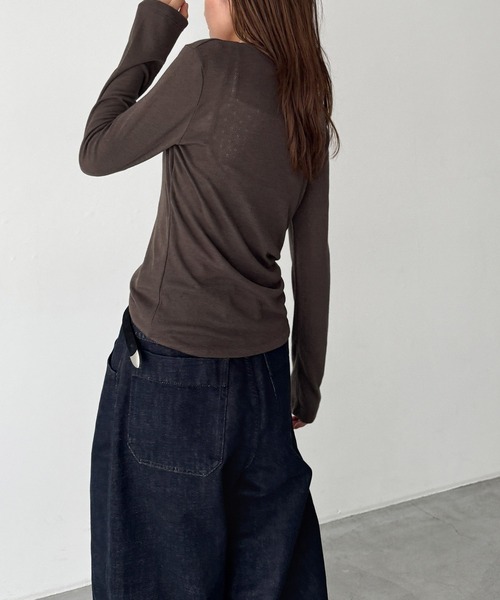 CANAL JEAN(キャナルジーン)の「El mar アイレットヘンリーロンT(Tシャツ/カットソー・レディース・ブラック/ブラウン/グレー・ONE SIZE)」の6枚目の写真