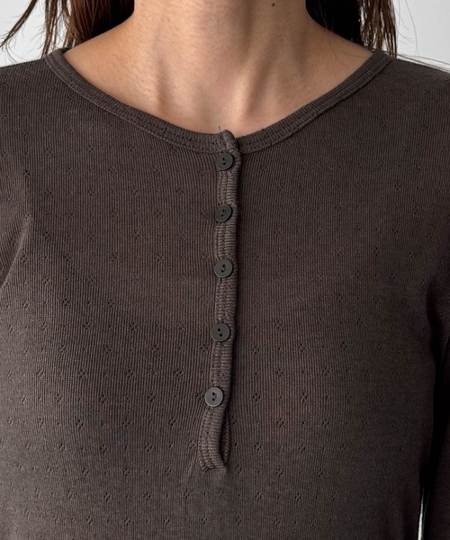 CANAL JEAN(キャナルジーン)の「El mar アイレットヘンリーロンT(Tシャツ/カットソー・レディース・ブラック/ブラウン/グレー・ONE SIZE)」の9枚目の写真