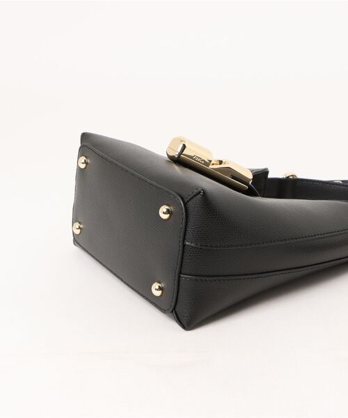 FURLA（フルラ）の「フルラ イリデ ミニホーボーバッグ（ショルダーバッグ・レディース・モカ/ホワイト/ブラック・ONE SIZE）」の18枚目の写真