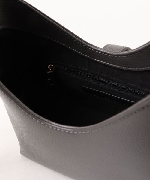 FURLA（フルラ）の「フルラ イリデ ミニホーボーバッグ（ショルダーバッグ・レディース・モカ/ホワイト/ブラック・ONE SIZE）」の5枚目の写真