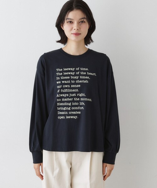 Dessin(デッサン)の「【洗える】メッセージロゴロングスリーブTシャツ(Tシャツ/カットソー・レディース・ホワイト系/ライトグリーン/ネイビー・01/02/03)」の16枚目の写真
