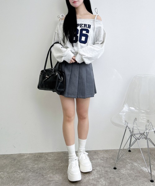 INGNI（イング）の「オフショル肩リボンナンバリングスウェットトップス（スウェット・レディース・カモフラージュ/オートミール/ボルドー/チャコールグレー・M）」の16枚目の写真