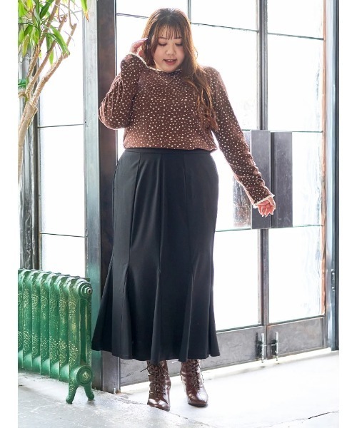 Re-J&SUPURE(リジェイアンドスプル)の「【大きいサイズ】【Kannaコラボ】小花柄プルオーバー(Tシャツ/カットソー・レディース・ブラウン/オフホワイト・XX-LARGE/XXX-LARGE/XXXX-LARGE)」の11枚目の写真