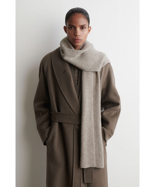COS（コス）の「リブ編みウールカシミヤマフラー（マフラー）」 - WEAR