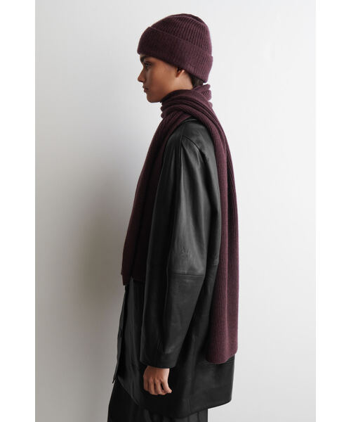 COS（コス）の「リブ編みウールカシミヤマフラー（マフラー）」 - WEAR