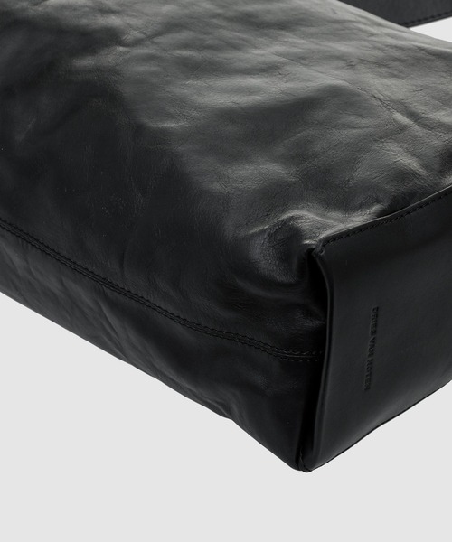 DRIES VAN NOTEN(ドリスヴァンノッテン)の「BM252-DUFFLE606-195 M.L.BAG(ショルダーバッグ・メンズ・グレー/ブラック・ONE SIZE)」の5枚目の写真