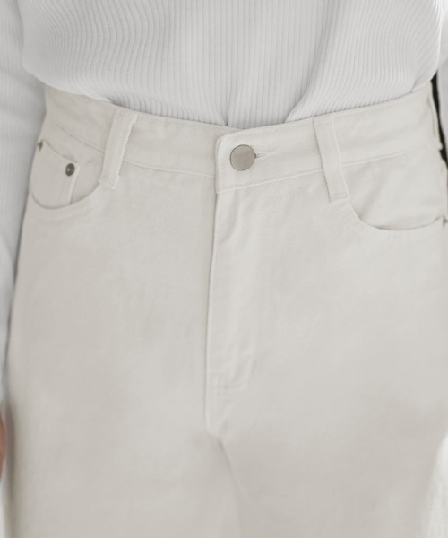 STYLE DELI(スタイルデリ)の「セミワイドストレートホワイトデニム(デニムパンツ・レディース・アイボリー・SMALL/MEDIUM/LARGE)」の5枚目の写真
