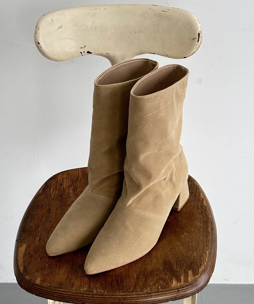 Doux archives（ドゥアルシーヴ）の「ワイドシャフトミドルブーツ（ブーツ・レディース・ベージュ/ブラック・LARGE/MEDIUM）」の4枚目の写真