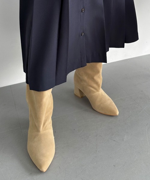 Doux archives（ドゥアルシーヴ）の「ワイドシャフトミドルブーツ（ブーツ・レディース・ベージュ/ブラック・LARGE/MEDIUM）」の22枚目の写真