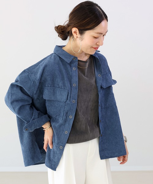 Aletta vita(アレッタビータ)の「コーデュロイフラップポケットシャツ(シャツ/ブラウス・レディース・ダークブルー/ベージュ/カーキブラウン・FREE)」の7枚目の写真
