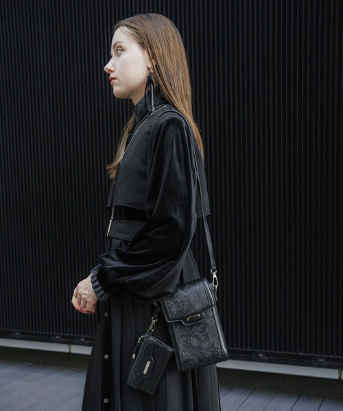 HARE（ハレ）の「Flowerエンボスフラグメントケース(HARE)（財布・レディース・グレー/ブラック・FREE）」の13枚目の写真