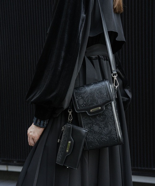 HARE（ハレ）の「Flowerエンボスフラグメントケース(HARE)（財布・レディース・グレー/ブラック・FREE）」の14枚目の写真