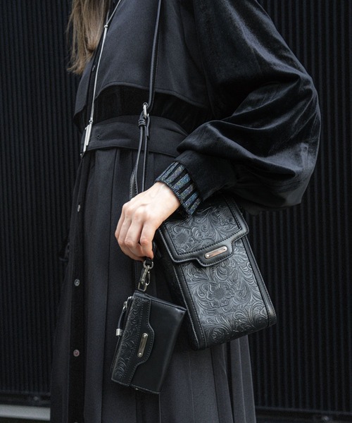 HARE（ハレ）の「Flowerエンボスフラグメントケース(HARE)（財布・レディース・グレー/ブラック・FREE）」の15枚目の写真