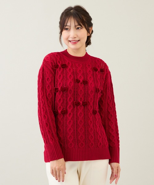 Rose Tiara(ローズティアラ)の「リボン×ケーブル編みニットプルオーバー(ニット/セーター・レディース・オフホワイト/ブラック/レッド・46/42/38)」の3枚目の写真