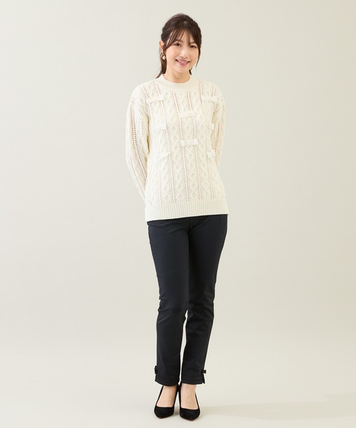 Rose Tiara(ローズティアラ)の「リボン×ケーブル編みニットプルオーバー(ニット/セーター・レディース・オフホワイト/ブラック/レッド・46/42/38)」の14枚目の写真