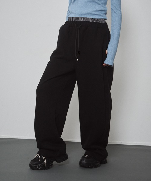 ENVYM（アンビー）の「ウエストレイヤードスウェットパンツ（スウェットパンツ・レディース・グレー/ブラック・FREE）」の4枚目の写真