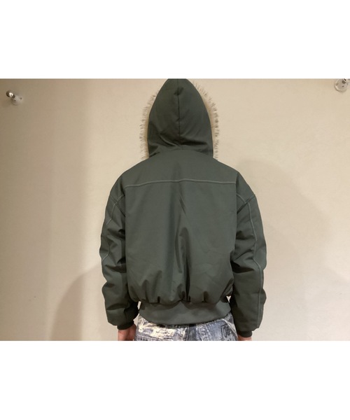 Bling Leads(ブリングリーズ)の「【Bls】【Bling Leads】裏ボアフードファー付短丈ブルゾン(ミリタリージャケット・レディース・カーキオリーブ/ブラック・SMALL/MEDIUM)」の5枚目の写真