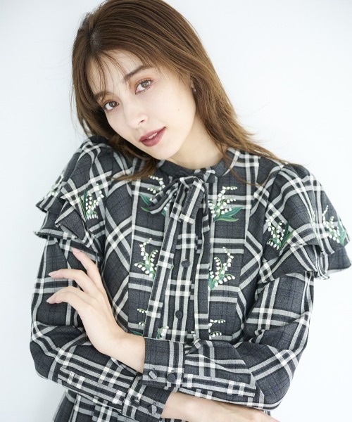 Chesty(チェスティー)の「チェックミュゲワンピース(ワンピース・レディース・グレー/ブラウン・0/1)」の7枚目の写真