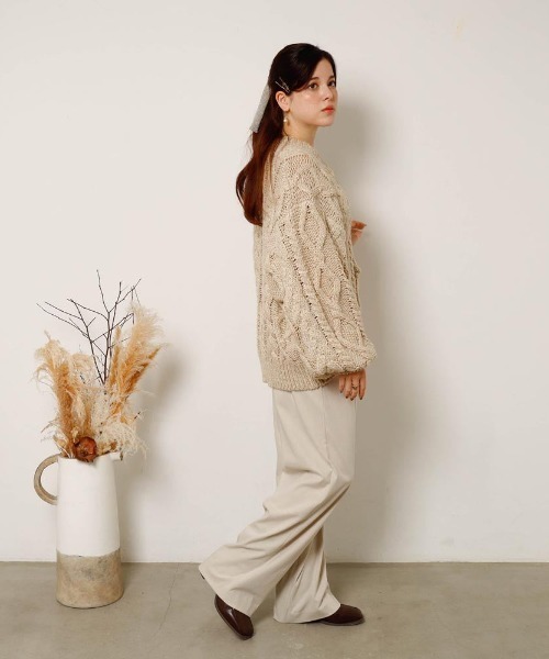 moncheri（モンシェリ）の「【リンクコーデSET】ケーブルポンポンドロップショルダーニット（ペットウェア・レディース・ベージュ/グレー・S/M/L/XL）」の20枚目の写真