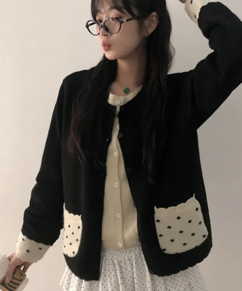 VIVID LADY（ビビッドレディー）の「レイヤード風ドットポケットカーディガン（ニット/セーター・レディース・ブラウン/グレー/ブラック・FREE）」の2枚目の写真