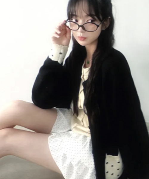 VIVID LADY（ビビッドレディー）の「レイヤード風ドットポケットカーディガン（ニット/セーター・レディース・ブラウン/グレー/ブラック・FREE）」の13枚目の写真