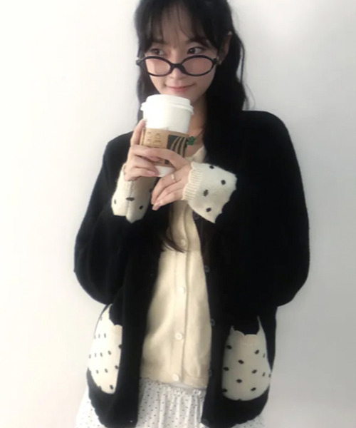 VIVID LADY（ビビッドレディー）の「レイヤード風ドットポケットカーディガン（ニット/セーター・レディース・ブラウン/グレー/ブラック・FREE）」の15枚目の写真