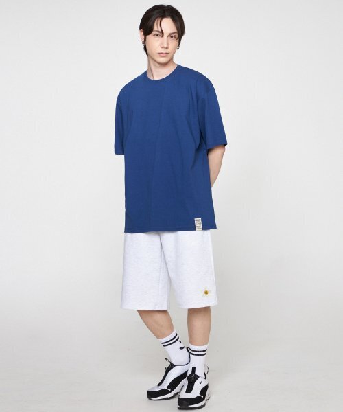 GRAVER（グレーバー）の「[ユニセックス]フラワー刺繍バミューダトレーニングハーフパンツ_メランジホワイト（その他パンツ・レディース・グレー・MEDIUM/LARGE）」の2枚目の写真
