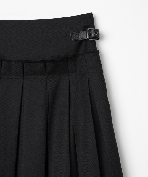 MILLO WOMEN（ミロウーマン）の「バックルプリーツスカート[ブラック]（スカート・レディース・その他・SMALL/MEDIUM）」の14枚目の写真