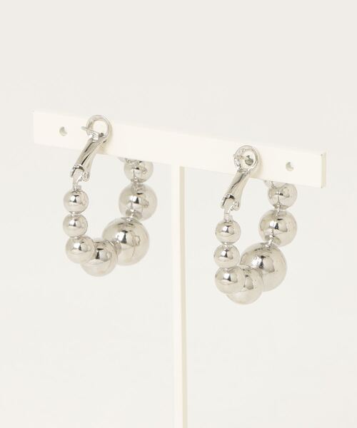 AJUGA.（アジュガ）の「メタルボールフープピアス（ピアス（両耳用）・レディース・シルバー・ONE SIZE）」の11枚目の写真