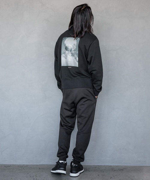 HEREIAM(ヘレイアム)の「【HEREIAM MEN】COSMIC裏起毛クルーネック(スウェット・メンズ・杢グレー/ブラック/パープル・MEDIUM/LARGE)」の11枚目の写真