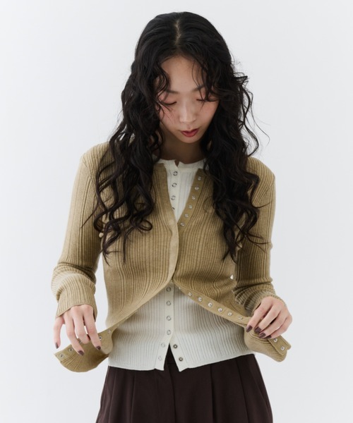 NUJOH（ヌゾ）の「Snap Button Rib Tee / スナップボタンリブティー（Tシャツ/カットソー・レディース・チャコールグレー/ブラック/ベージュ・FREE）」の21枚目の写真