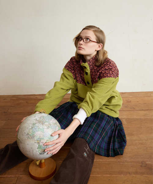 FUN FROM FUN（ファンフロムファン）の「Flower Child Fleece, Green（スウェット・レディース・その他・OS）」の4枚目の写真