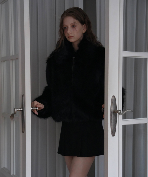 DEHEVE（デヘヴェ）の「Collar Fur Jacket [Black]（ムートンコート・レディース・ブラック・FREE）」の6枚目の写真
