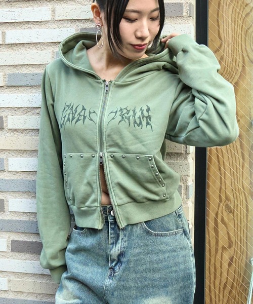ANAP(アナップ)の「スタッズ デザイン ダブルジップ ピグメント コンパクト パーカー(パーカー・レディース・ブラウン/カーキ/ダークアッシュ・F)」の21枚目の写真
