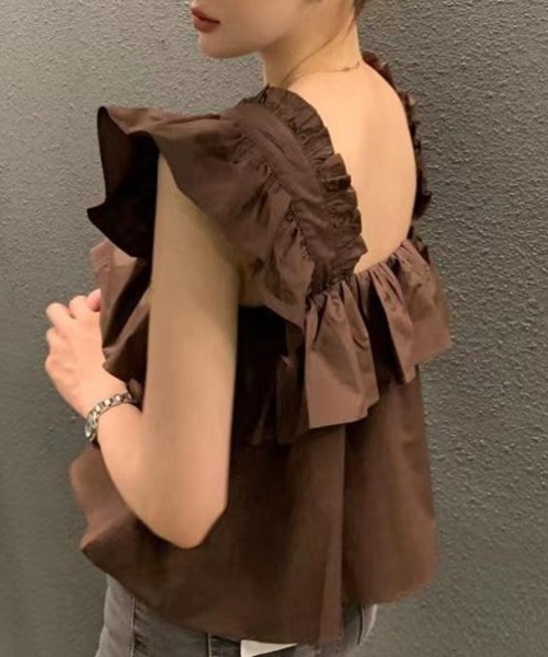 SHEPP（シープ）の「【26年春新作】ボリュームフリル スクエアネックノースリーブトップス（シャツ/ブラウス・レディース・ブラウン/ホワイト・L/M）」の4枚目の写真
