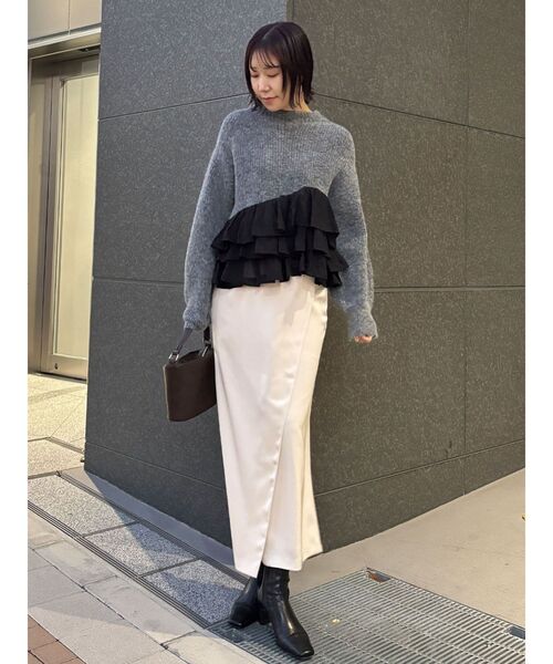 LAGUNAMOON(ラグナムーン)の「フリルドッキングペプラムニットプルオーバー(ニット/セーター・レディース・アイボリー/チャコールグレー/ベージュ・FREE)」の22枚目の写真