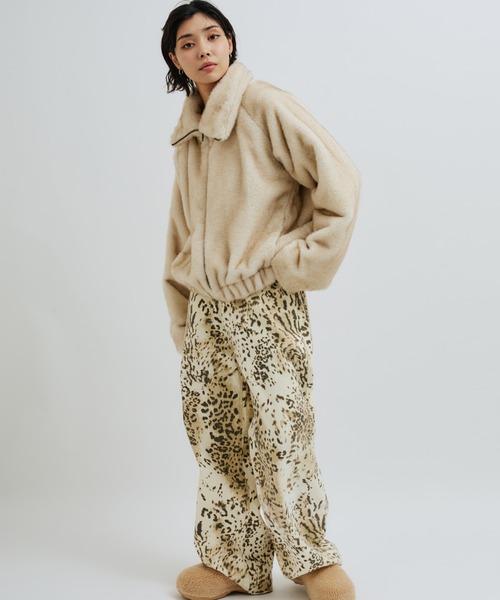 atmos pink（アトモスピンク）の「atmos pink Faux Fur Zip Blouson / アトモス ピンク フォー ファー ジップ ブルゾン（その他アウター・レディース・レオパード/ブラック/アイボリー・FREE）」の11枚目の写真