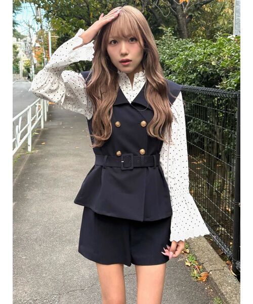 CALNAMUR（カルナムール）の「ダブルブレストビッグカラージレ（その他アウター・レディース・ネイビー・SMALL/MEDIUM）」の4枚目の写真