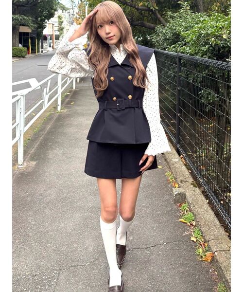 CALNAMUR（カルナムール）の「ダブルブレストビッグカラージレ（その他アウター・レディース・ネイビー・SMALL/MEDIUM）」の6枚目の写真