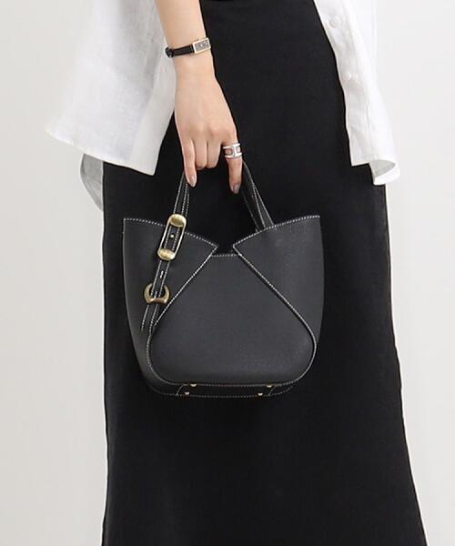 TOFF&LOADSTONE（トフアンドロードストーン）の「ラップトート ライトシュリンク（M）（トートバッグ・レディース・ライトオレンジ系・00）」の2枚目の写真