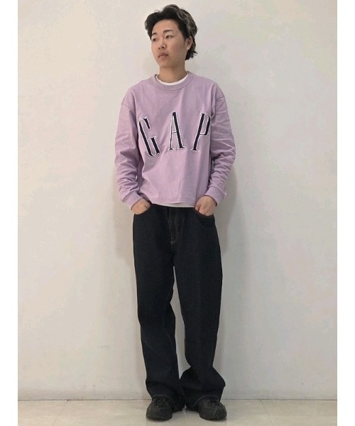 GAP(ギャップ)の「オーバーサイズ GAPロゴ クロップドTシャツ 長袖(Tシャツ/カットソー・メンズ・ラベンダー/ブルー/ブラック/オフホワイト/グリーン/ブラウン・S/XS/XL/M/L)」の17枚目の写真
