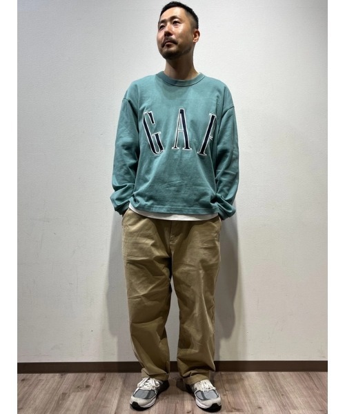 GAP(ギャップ)の「オーバーサイズ GAPロゴ クロップドTシャツ 長袖(Tシャツ/カットソー・メンズ・ラベンダー/ブルー/ブラック/オフホワイト/グリーン/ブラウン・S/XS/XL/M/L)」の20枚目の写真