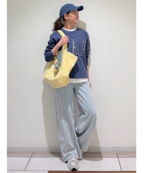 GAP(ギャップ)の「オーバーサイズ GAPロゴ クロップドTシャツ 長袖(Tシャツ/カットソー・メンズ・ラベンダー/ブルー/ブラック/オフホワイト/グリーン/ブラウン・S/XS/XL/M/L)」の22枚目の写真