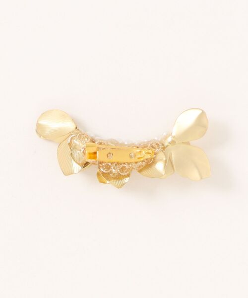 tone（トーン）の「【S.coeuf】【S.coeuf】メタルフラワーとパールのブローチ (大)　by2025(MA)（ブローチ/コサージュ・レディース・ゴールド/シルバー・FREE）」の11枚目の写真