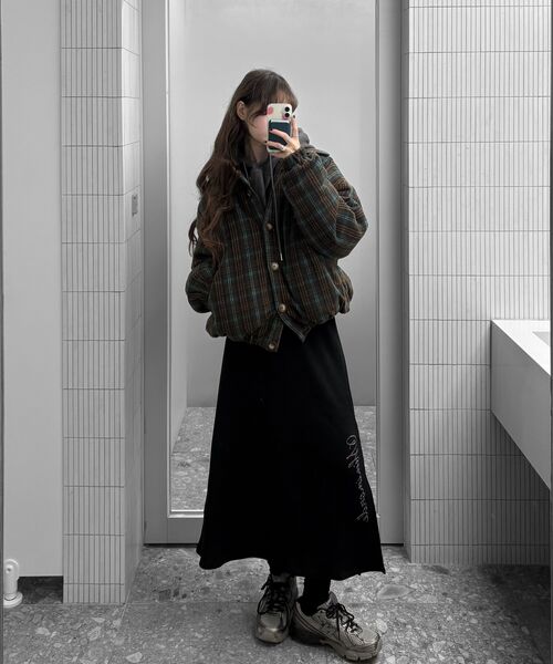 MIMI MONDE(ミミモンド)の「Studded maxi skirt(Black)(スカート・レディース・その他・FREE)」の4枚目の写真