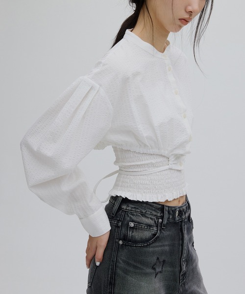 Ameri(アメリ)の「SHIRRING LAYERED SHORT SHIRT(シャツ/ブラウス・レディース・ブルー/ホワイト/ピンク・FREE)」の5枚目の写真